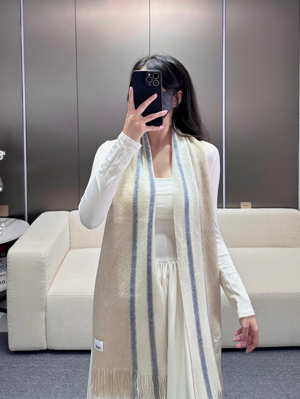 ブランドマフラー背面デザイン